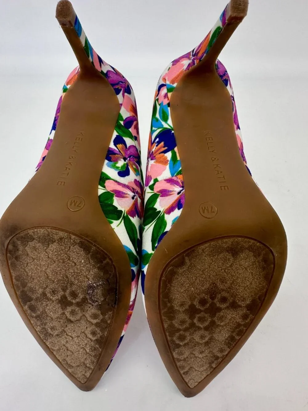 KELLY & KATIE Floral Pointed Toe Pumps Size 7M